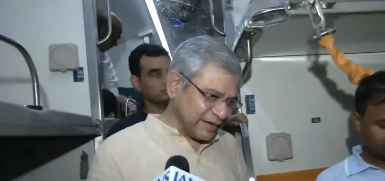 क्या रेलवे 7,800 और ट्रेनें चलाएगा और भीड़ पर नजर रखेगा वॉर रूम: अश्विनी वैष्णव?