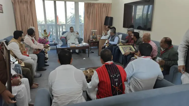 क्या क्विक-कॉमर्स के तेजी से बढ़ने के कारण स्थानीय किराना दुकानदारों की आय में गिरावट आ रही है?