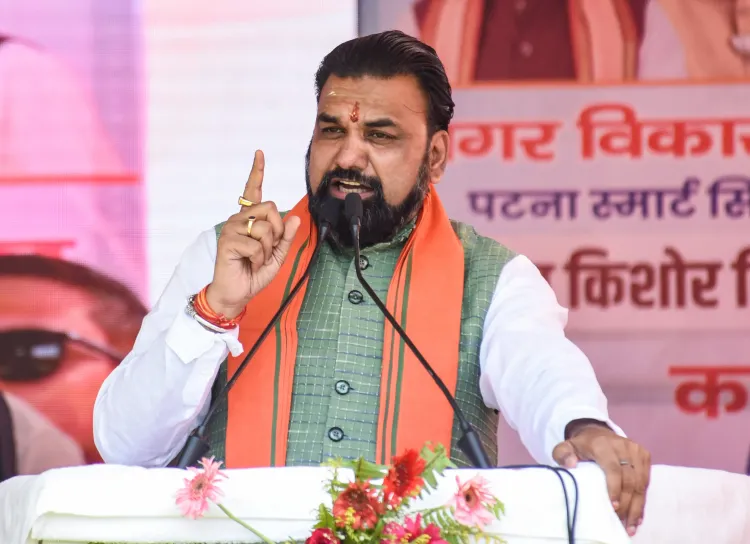 बिहार: निजी स्कूलों की मनमानी फीस पर CM सम्राट चौधरी की सख्ती, पारदर्शिता अनिवार्य