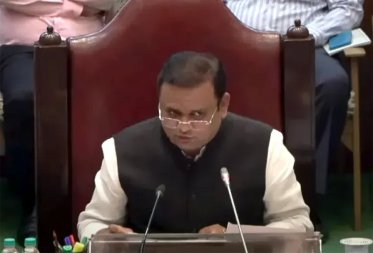 मराठी वाचन में चूक पर विधानसभा अध्यक्ष राहुल नार्वेकर ने सदन में माँगी माफी, राज ठाकरे की आलोचना के बाद लिया संज्ञान