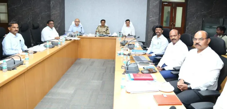 तेलंगाना DGP सीवी आनंद ने माओवादी परिदृश्य की समीक्षा की, 2024-26 में 820 कैडरों ने किया आत्मसमर्पण