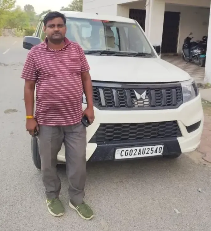 सूरजपुर में आदिवासी कल्याण विभाग के ड्राइवर लखनराम की संदिग्ध मौत, गड्ढे में मिला शव