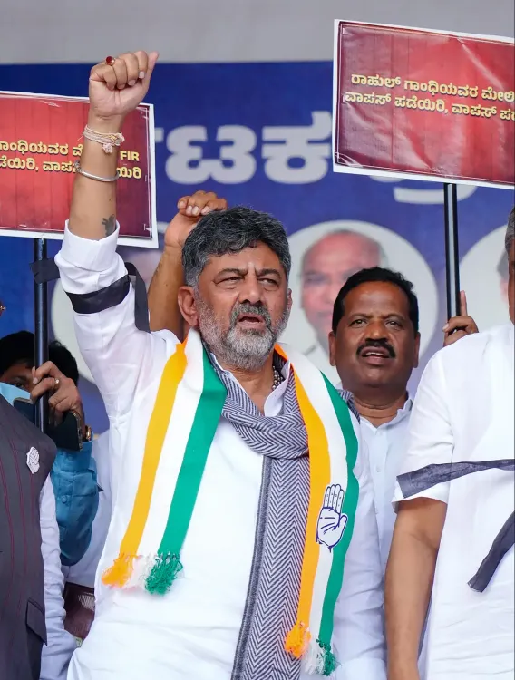नागेंद्र-जनार्दन रेड्डी पर मुकदमे की मंजूरी अभी नहीं, फाइलें जांचेंगे: डीके शिवकुमार