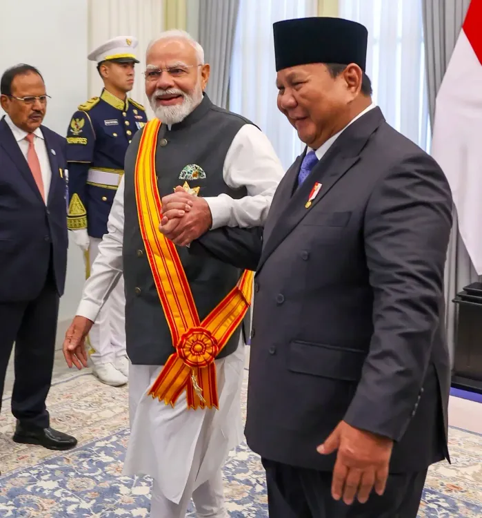 PM मोदी को इंडोनेशिया का सर्वोच्च सम्मान 'बिन्तांग अदिपुर्ना', जकार्ता में राष्ट्रपति प्रबोवो ने किया सम्मानित