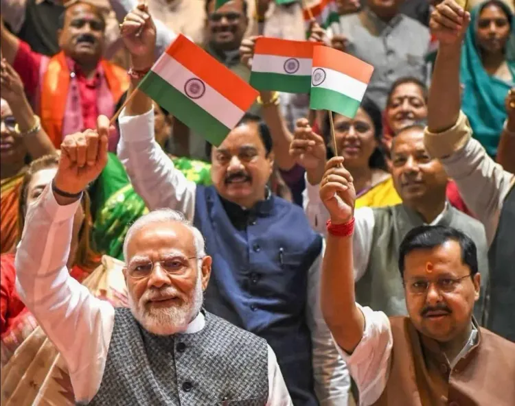 एनडीए 'मंगल मिलन' में तिरंगा लहराया, PM मोदी व सांसद राजिंदर गुप्ता समेत गठबंधन एकजुट