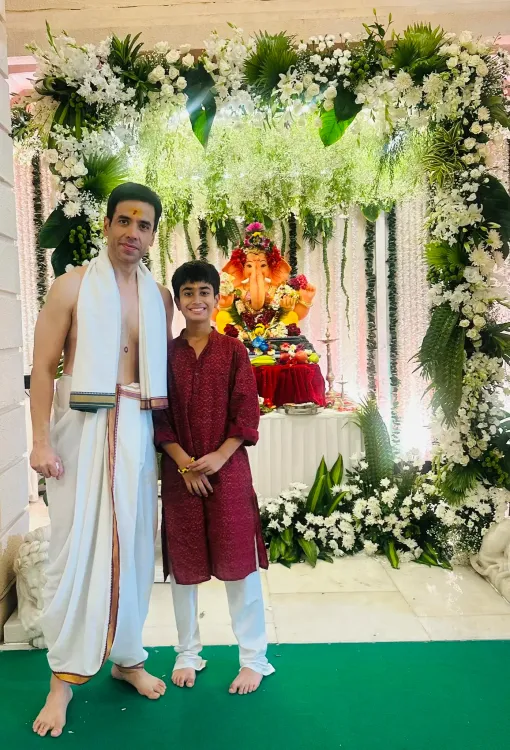 गणेश चतुर्थी पर तुषार कपूर का जश्न: '52वें गणपति उत्सव में बप्पा जल्दी आ गए लगे'