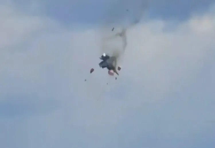 इडाहो एयर शो में दो EA-18G ग्रोवलर विमान हवा में टकराए, चारों पायलट सुरक्षित