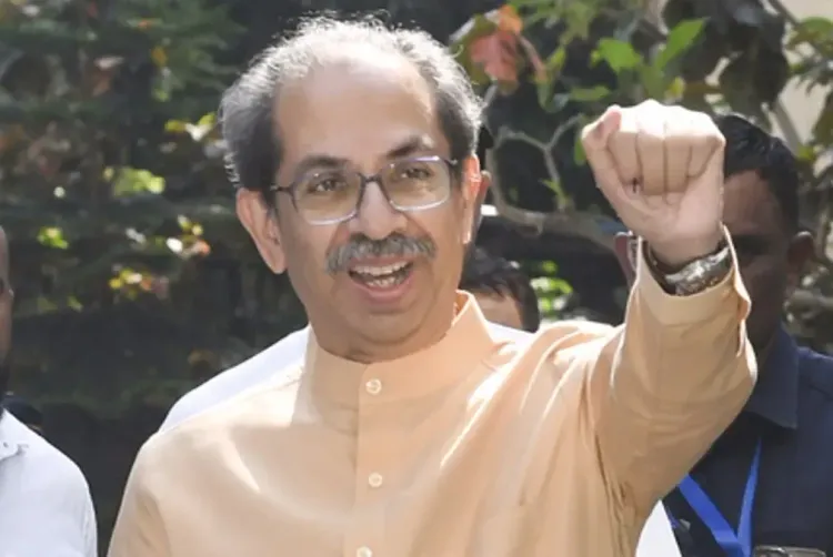 महाराष्ट्र: उद्धव ठाकरे का सीएम फडणवीस पर हिंदी अनिवार्यता विवाद में जोरदार पलटवार