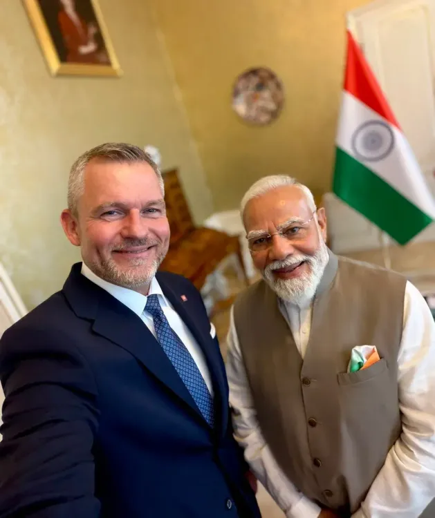 PM मोदी ने स्लोवाक राष्ट्रपति पेलेग्रिनी से ब्रातिस्लावा में की मुलाकात, मैन्युफैक्चरिंग से अंतरिक्ष तक सहयोग पर चर्चा