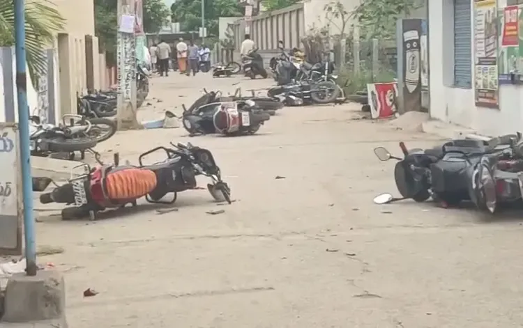 एमपीटीसी-जेडपीटीसी नामांकन: वाईएसआरसीपी का टीडीपी पर हमले का आरोप, पूर्व उपमुख्यमंत्री नारायण स्वामी भी निशाने पर