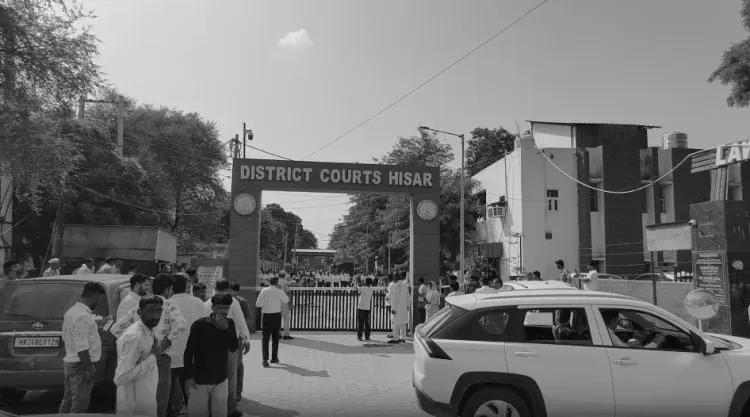 हिसार कोर्ट के बाहर दिनदहाड़े गैंगस्टर विनोद पन्नू की गोली मारकर हत्या, 14 राउंड फायरिंग