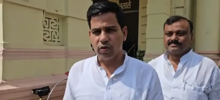 बसपा विधायक सतीश यादव ने संविधान और लोकतंत्र के लिए मतदान का किया समर्थन