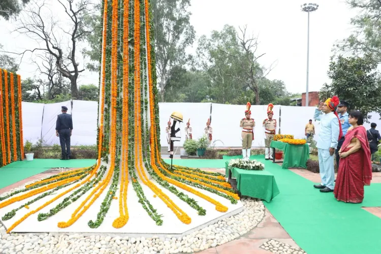 How Did Haryana Guv Honor Soldiers on I-Day?