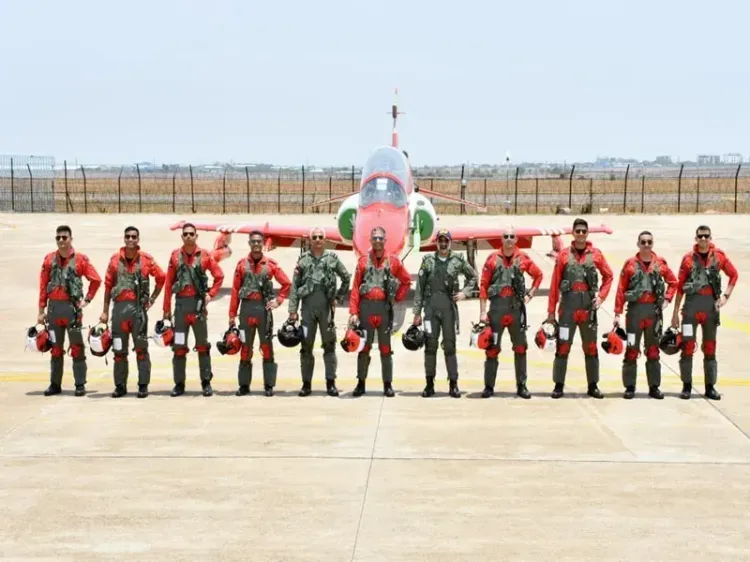 IAF chief AP Singh flies with Suryakiran team at 30th anniversary
