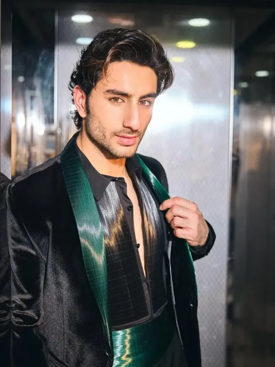Did Ibrahim Ali Khan Just Win Hearts with His Latest Photos?