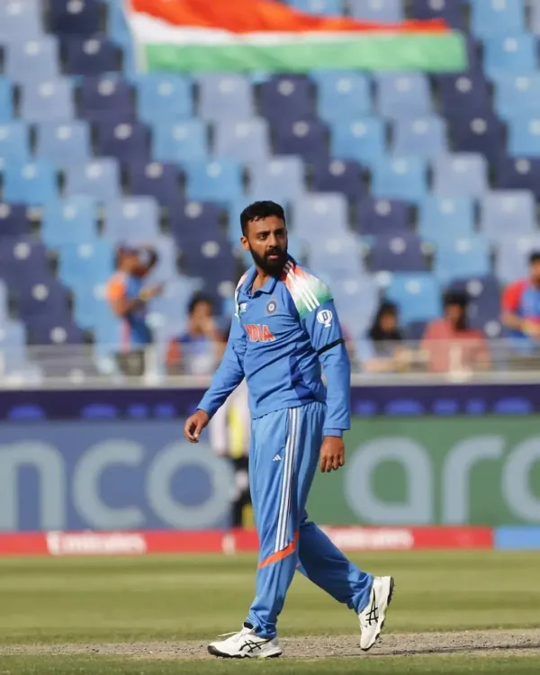 क्या वरुण चक्रवर्ती ने टी20 गेंदबाजों की रैंकिंग में शीर्ष स्थान हासिल किया?