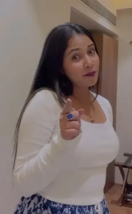 क्या 'इधर चला मैं उधर चला' गाने पर प्रीति जिंटा की तरह त्रिशाकर ने दिए शानदार एक्सप्रेशन?