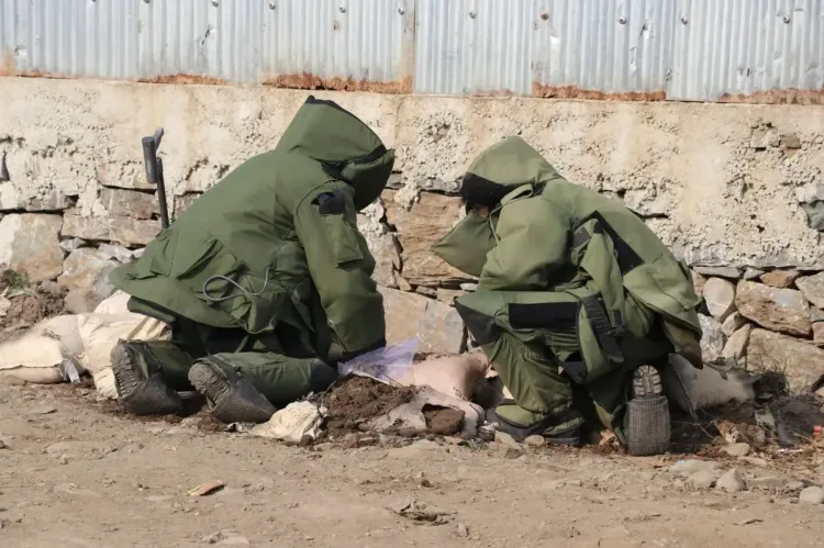 Security Forces Uncover IED on Srinagar-Baramulla Highway in J&K