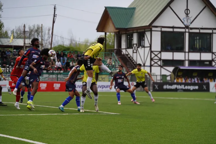 IFL 2025-26: Diamond Harbour Secures 2-1 Victory with Late Header