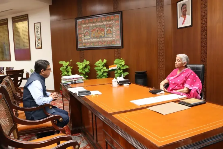 IFSCA Chief Rajaraman Calls on Finance Minister Sitharaman
