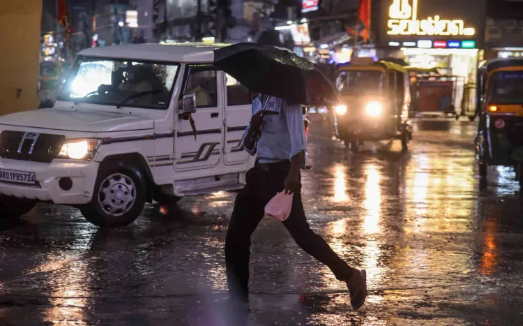 IMD rain and storm alert across 15 states; Delhi-NCR heatwave likely from May 16