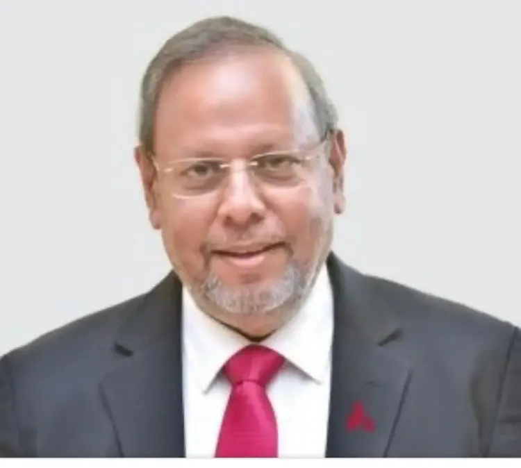 क्या भारत टैरिफ से निपटने के लिए चार सूत्रीय दृष्टिकोण अपना रहा है, विकास दर 7.4 प्रतिशत रहने की उम्मीद : महेंद्र देव?