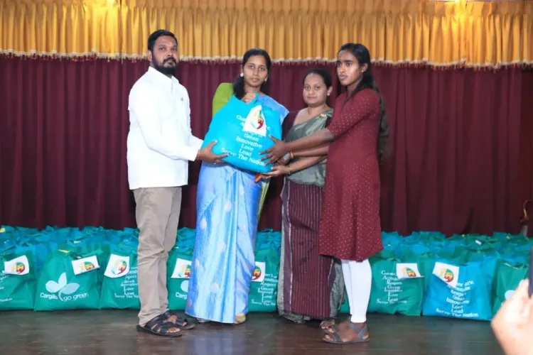 India aids 800 families in Sri Lanka hit by extreme weather