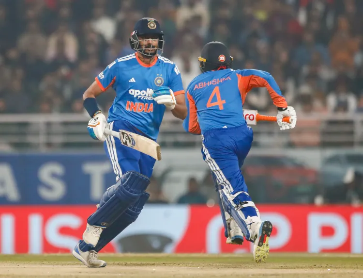 Does India Need a Strong Foundation to Chase Big Scores? Robin Uthappa Weighs In