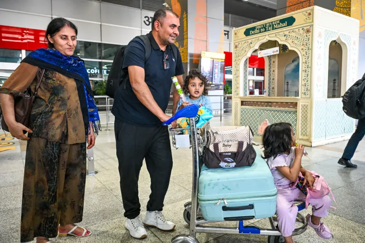 MEA Reports 882 Indian Nationals Returning from Iran via Armenia and Azerbaijan