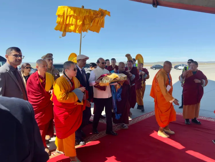 Buddha relics of Arahant Sariputra and Maudgalyayana return to India from Mongolia