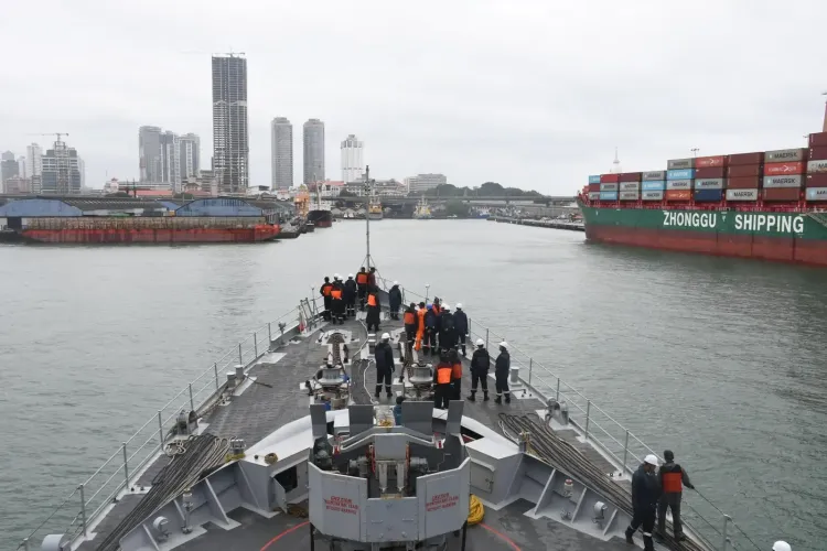 Indian Navy's First Training Squadron arrives in Colombo, Sri Lanka Navy rolls out ceremonial welcome