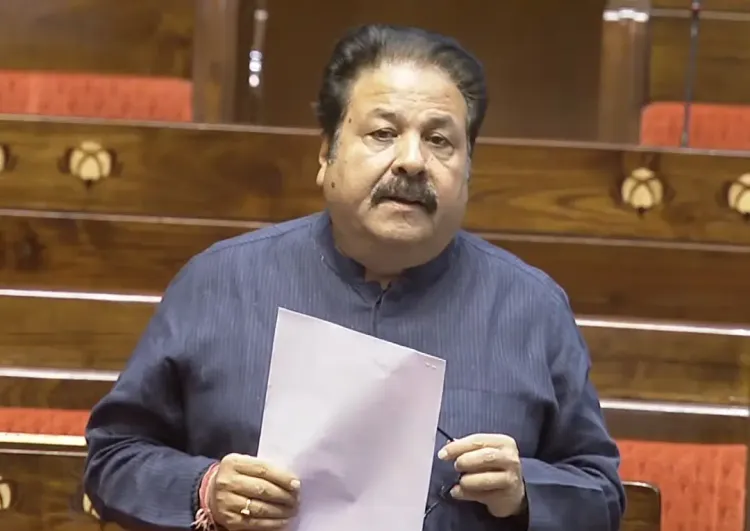 Congress Leader Questions Insurance Firms on Farmers' Compensation