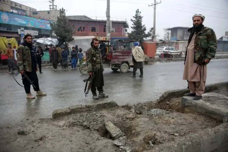 Kabul school blast: 52+ injured near Sham-e Hedayat, world condemns attack