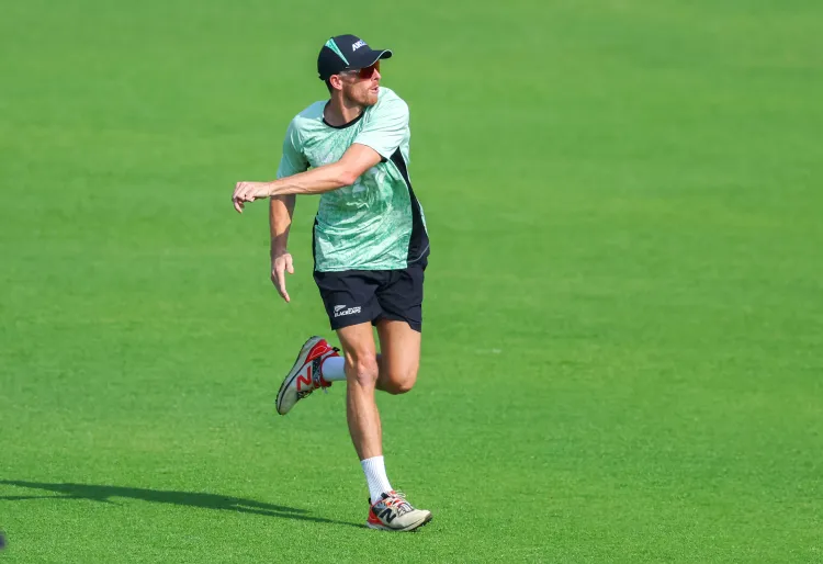 Mitchell Santner Joins Mumbai Indians for Upcoming IPL Clash Against Delhi Capitals