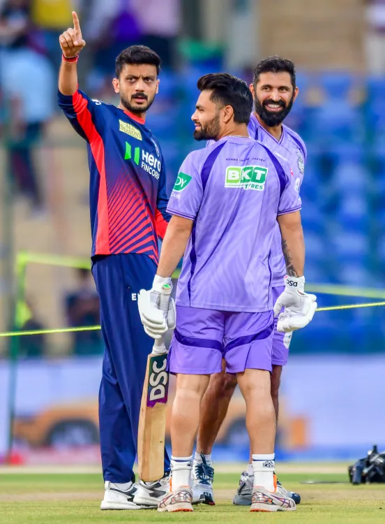 KKR elect to bowl first against DC in IPL 2026 match at Arun Jaitley Stadium