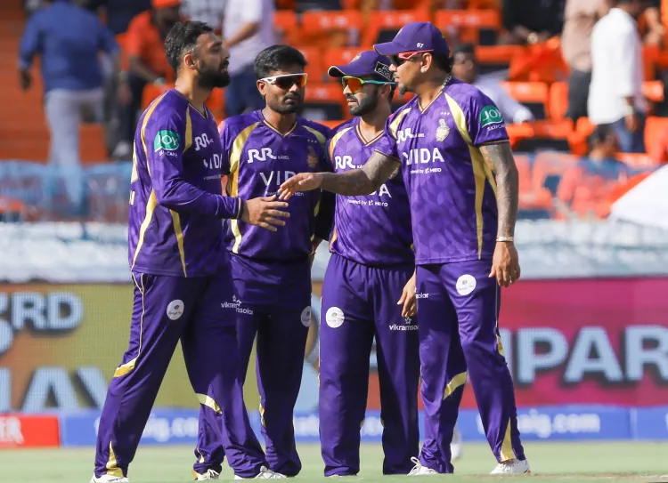 Varun's 3-36 strangles SRH to 165 as KKR dominates despite Head's 61