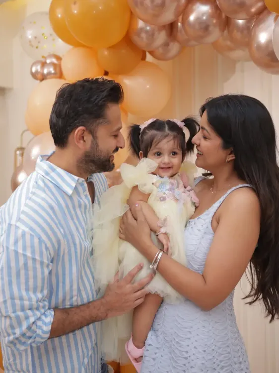 Ishita Dutta & Vatsal Sheth unveil daughter Veda's face on 1st birthday