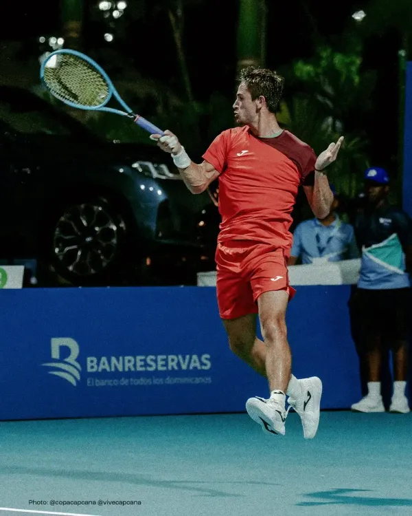 Navone stuns Auger-Aliassime 7-6, 7-6 at Italian Open; reaches Masters 1000 R3