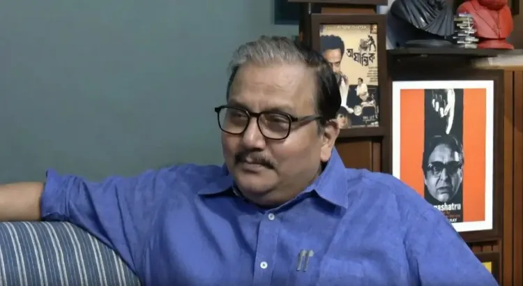 मनोज झा: इतिहास को उसके संदर्भ में समझना है आवश्यक