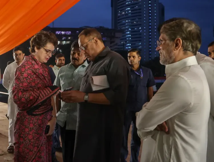रामलीला मैदान रैली 1 नवंबर: इंडिया गठबंधन की तैयारी तेज, एनडीए ने व्यापारी-विरोधी बताया