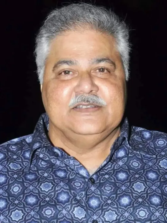 क्या शाहरुख खान को हंसते देख सतीश शाह आग बबूला हो गए थे?