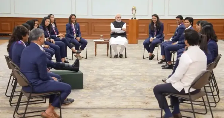 क्या पीएम मोदी से ट्रॉफी के बिना मिली थीं भारतीय महिला क्रिकेटर? हरमनप्रीत ने याद किया वो दिन