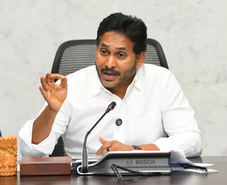 Jagan demands Chandrababu resolve junior doctors' strike in Andhra Pradesh
