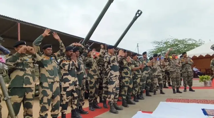क्या जैसलमेर में विजयादशमी पर बीएसएफ ने शस्त्र पूजन कर दुश्मन को कड़ा संदेश दिया?