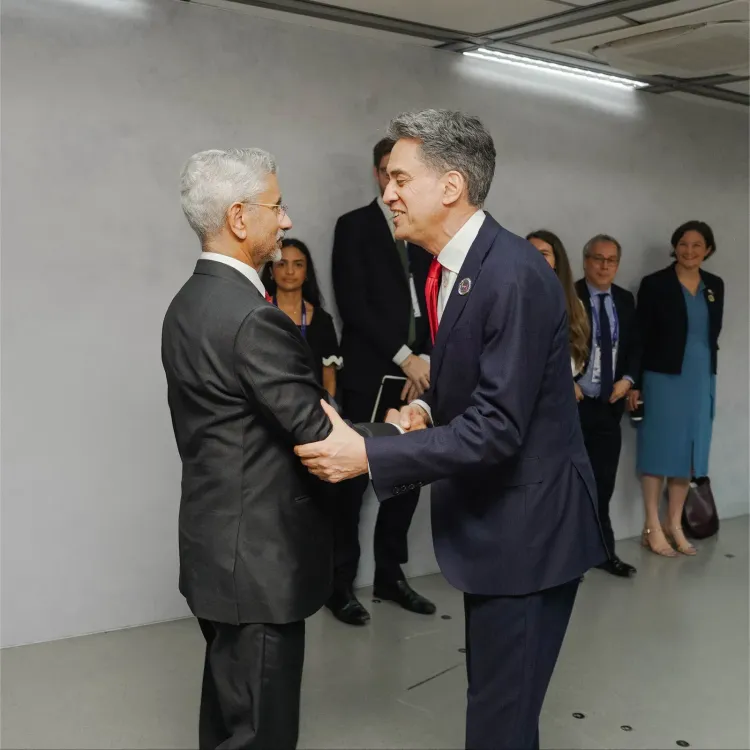 Jaishankar meets UK Foreign Secy Miliband in Manila