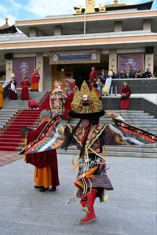 Jaishankar Visits Gandan Monastery, Backs Buddhist Manuscript Drive