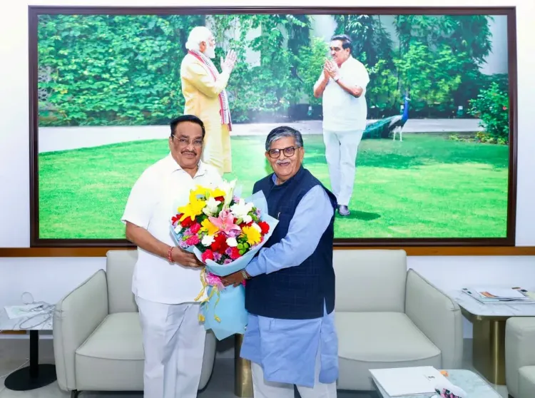 Jal Shakti Minister CR Paatil Meets Punjab Governor Kataria
