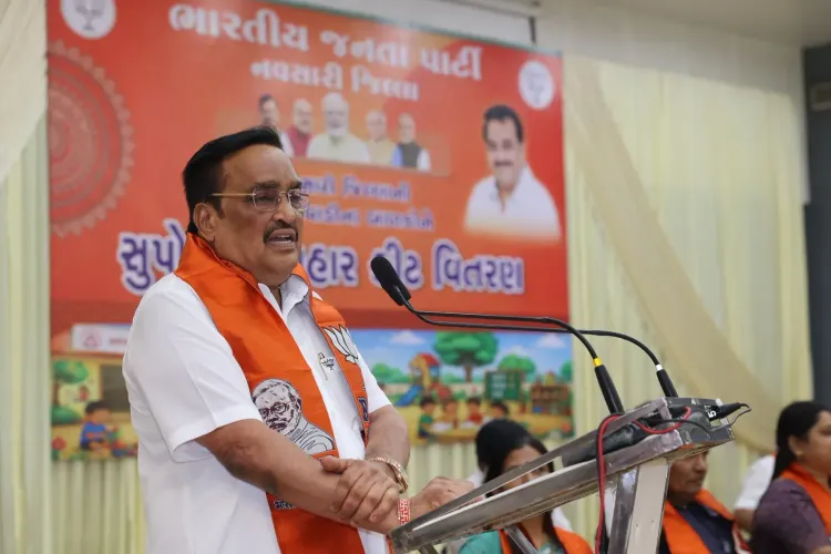 Jal Shakti Minister Paatil Distributes Nutrition Kits in Navsari