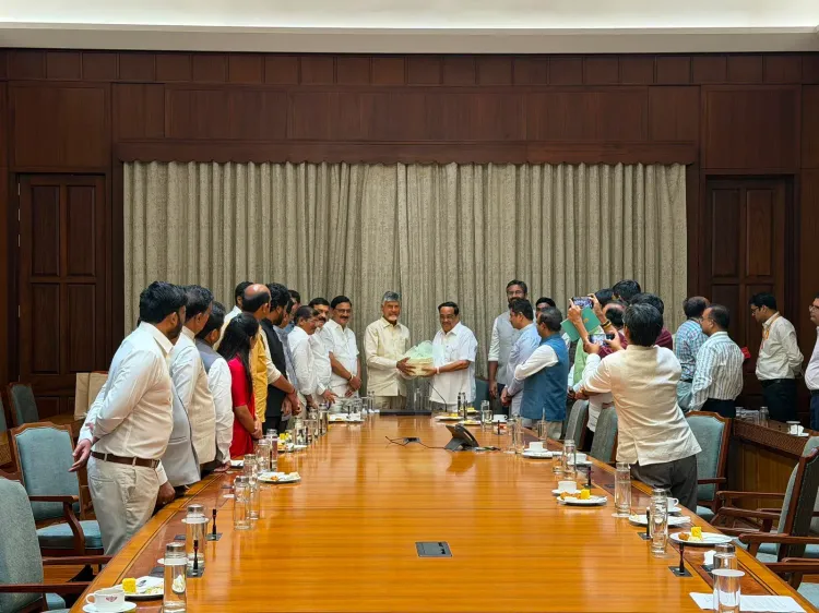 Jal Shakti Minister Paatil Meets Andhra CM Naidu on Water Projects