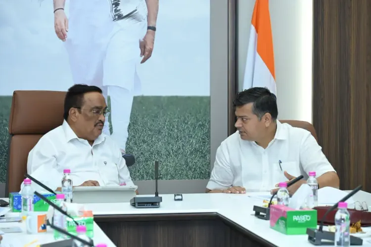 Jal Shakti Minister Paatil Reviews FMBAP Flood Projects